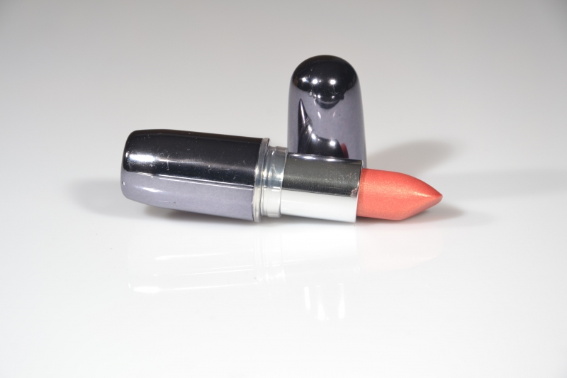 esthetique-LES MAYONS-min_lipstick-273109